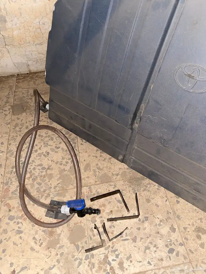 تانكي ماء هايلوكس تايوتا 0