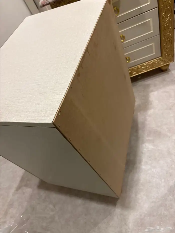 تم البيع 2 كمودينا وسرير مترين في مترين وتسريحه 11