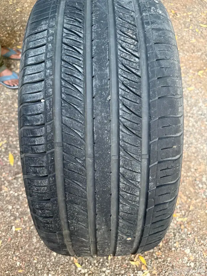 كفرات مقاس 20 صيني مستعمل تاريخهن بالصوره 2