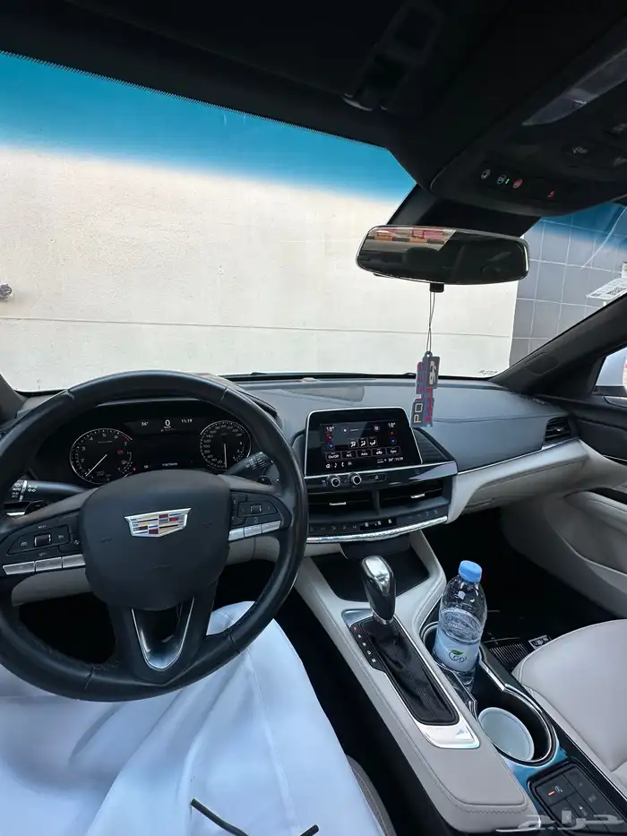 كاديلاك CT4 2021 10