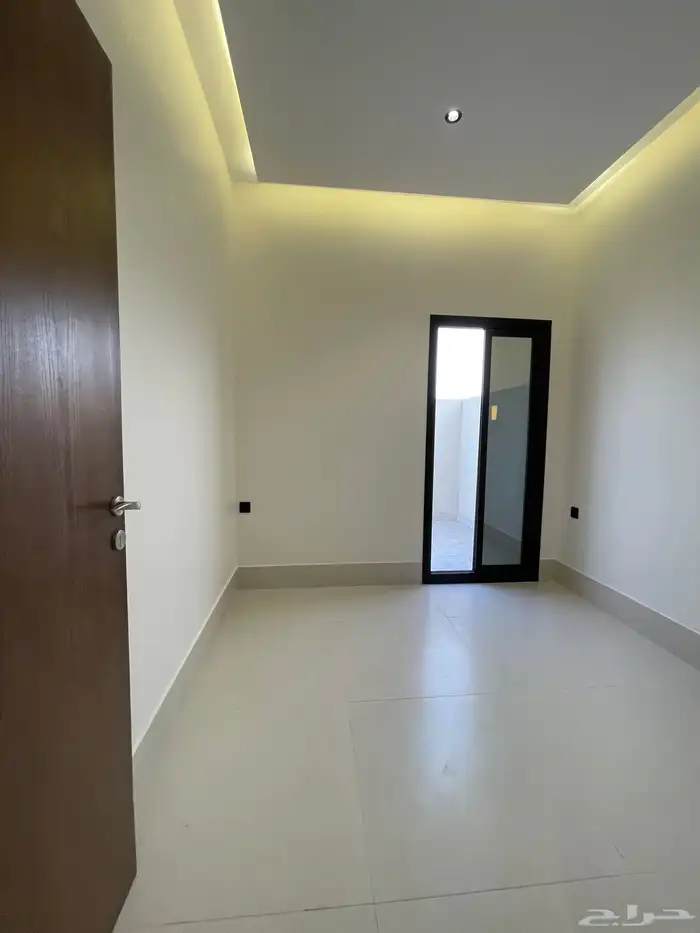 للبيع فيلا دورين وملحق تشطيب Vipحى الضيافه خميس مشيط 33