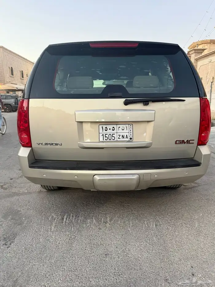 يوكن 2009 نظيف جدا بدي وكاله 8