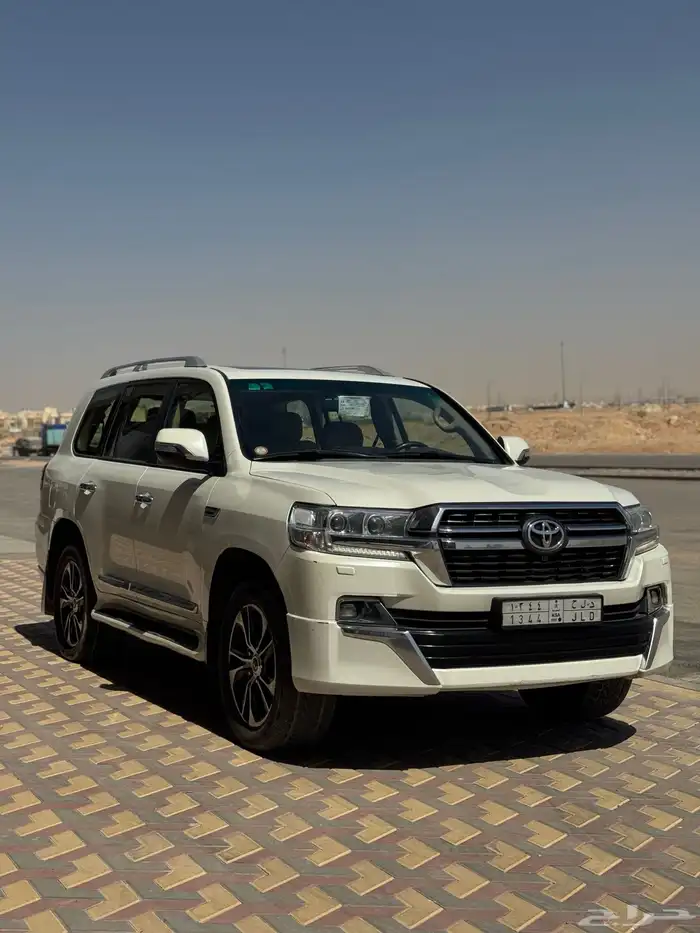 لاند كروزر جيب GXR 3
