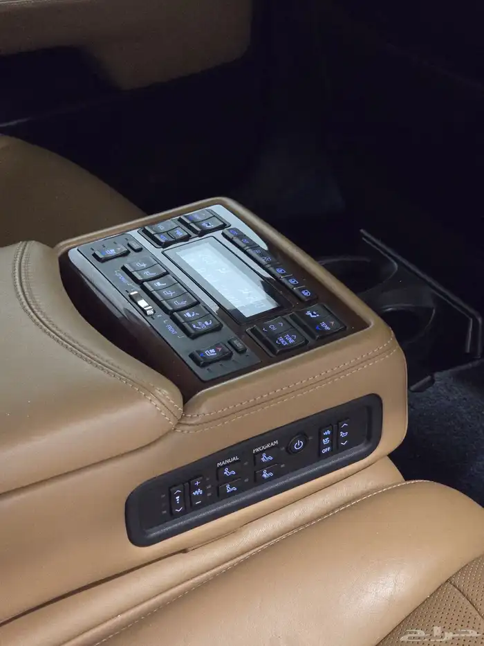 لكزس LS460-L موديل 2014 بحاله ممتازه 12