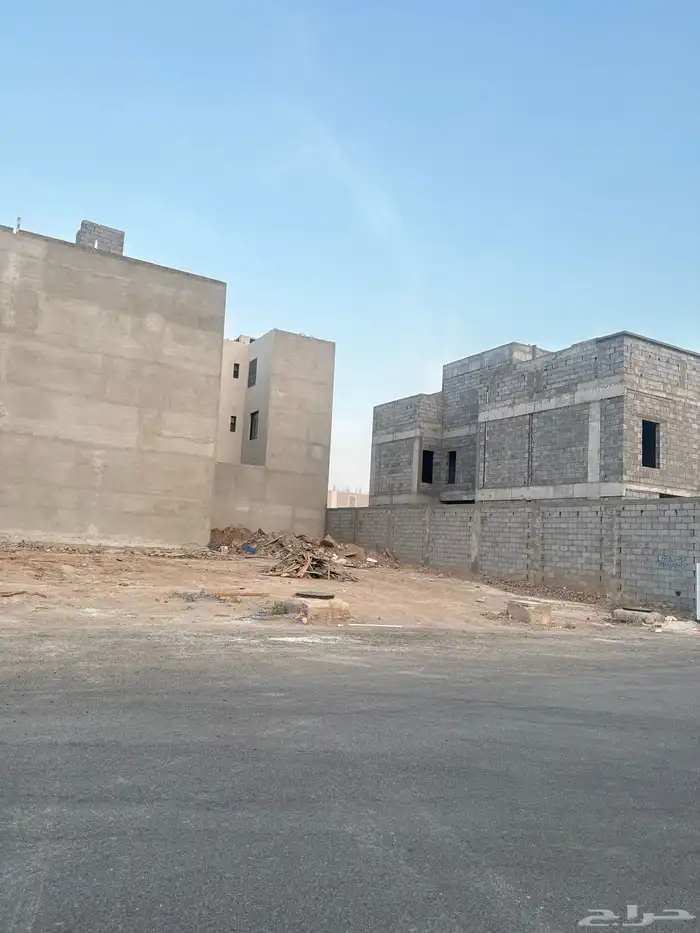 للبيع ارض في مخطط النبلاء م250 شارع 16 غربي خلف نفط 18