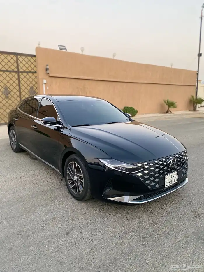 هونداي ازيرا 2022 (بنزين) شبه جديده بحالة الوكاله 2