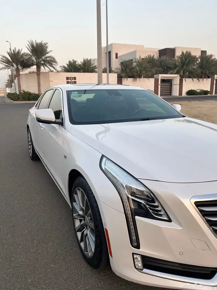 كاديلك CT6 سيارة مخزنة للبيع 2