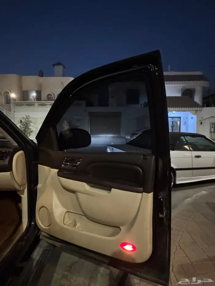 CADILLAC ESCALADE PLATINUM 25