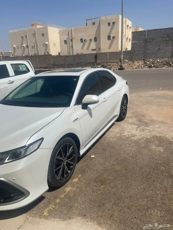 كامري هايبرد فل كامل 2022 3