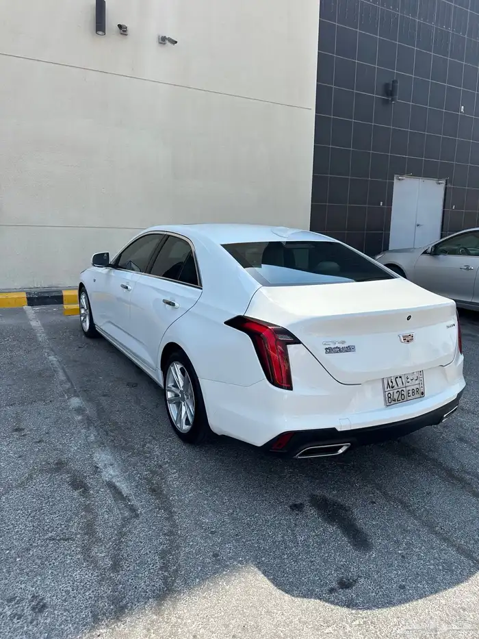 كاديلاك CT4 2021 5