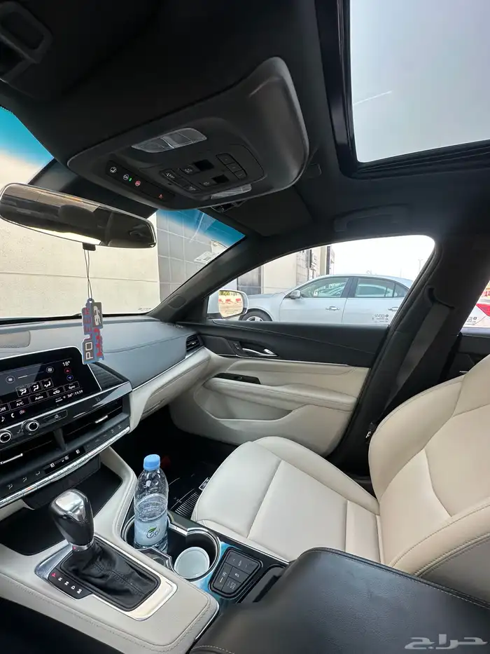 كاديلاك CT4 2021 8