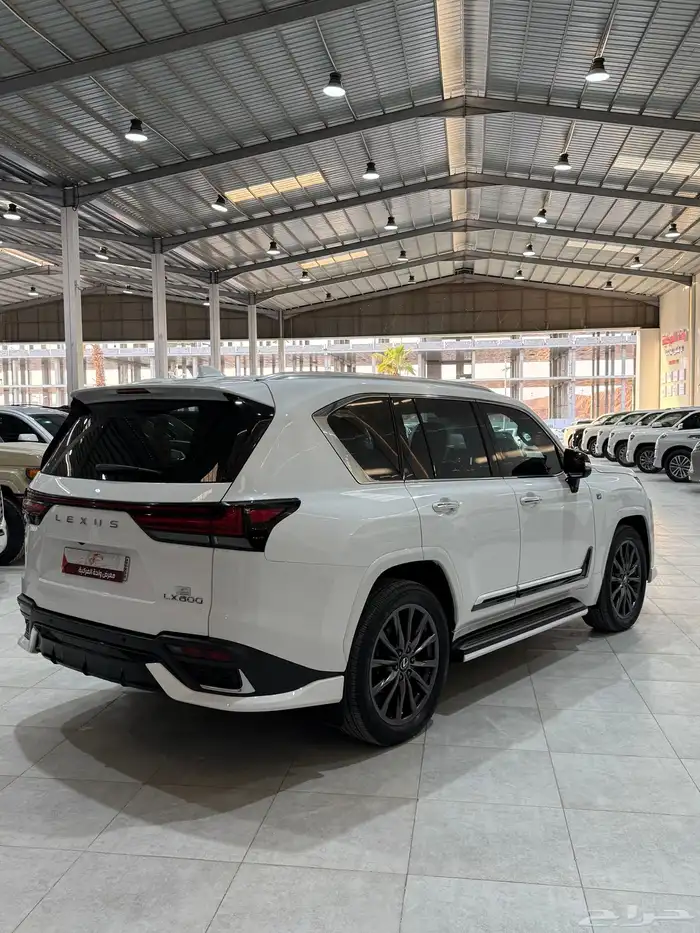لكزس LX.600.F سبورت 2025 الساير شبه جديد تم البيع 4