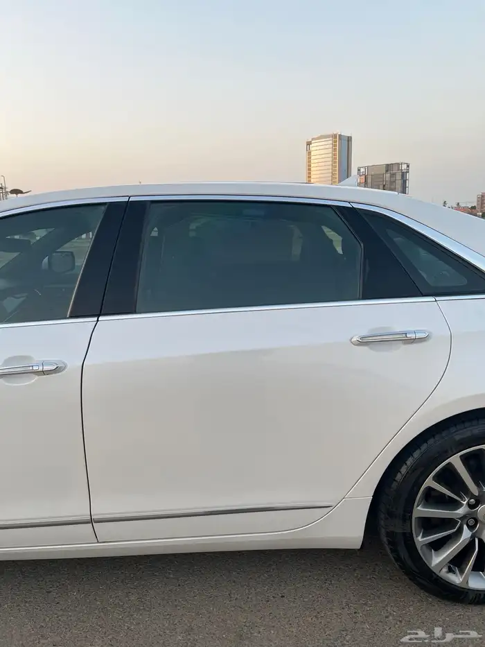 كاديلك CT6 سيارة مخزنة للبيع 6