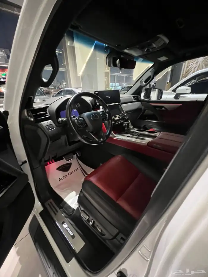 لكزس LX600 اف سبورت 4