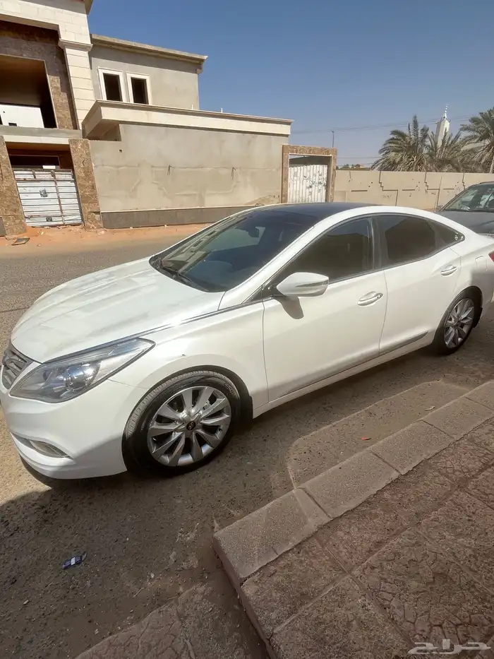 أزيرا 2014 للبيع مالك اول 9