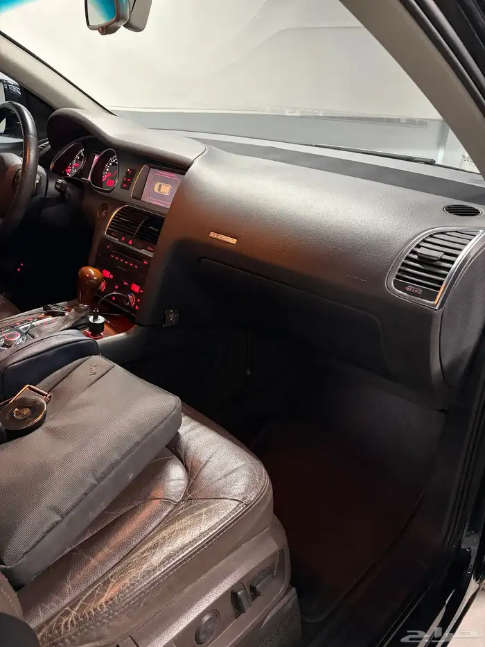 جيب اودي Q7 2007 مخزن 11