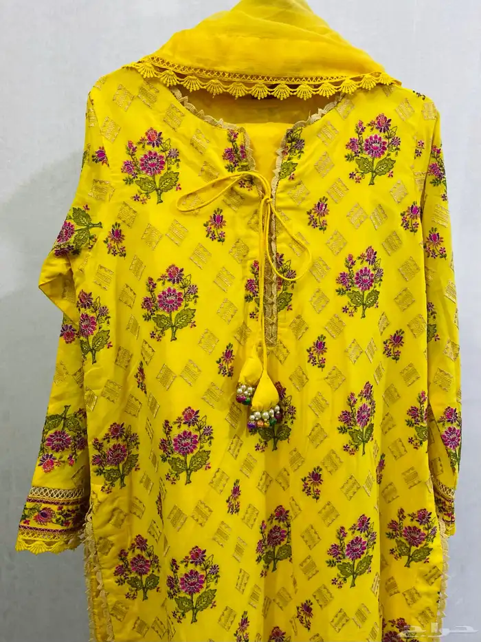 Bareeze 3 piece dress medium size 3