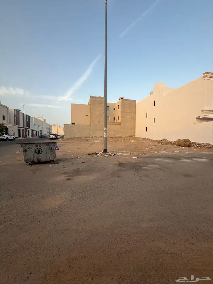 للبيع ارض في مخطط النبلاء م267 على شارعين 16م شمالي غربي 12