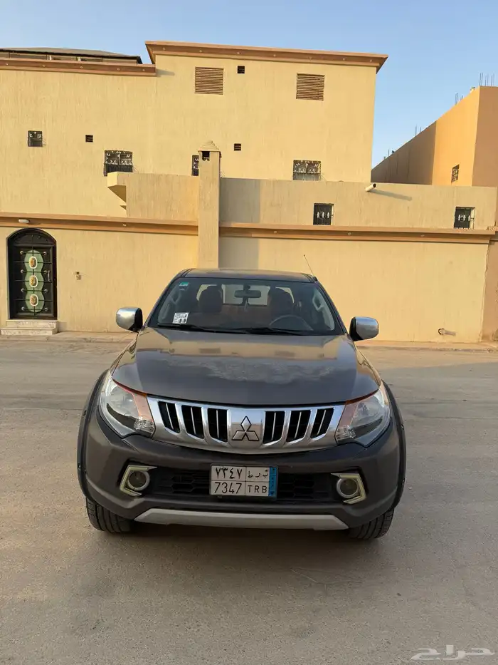 متسوبيشي L200 غمارتين دبل 2018ديزل نظيفه جدا 1