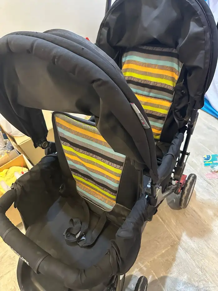 عربة أطفال لطفلين 2