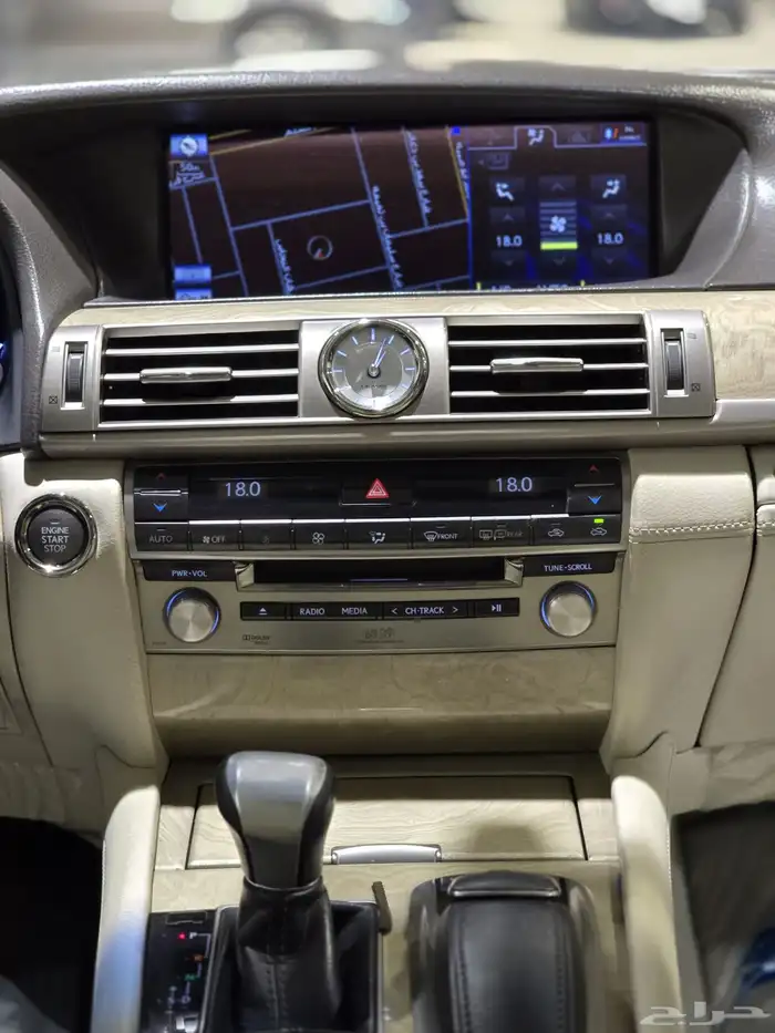 لكزس LS460 موديل 2013 بحالة ممتازة 12