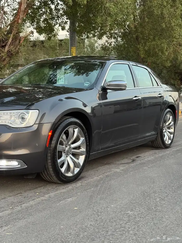 كرايسلر 2016 فل كامل هيمي 8V 12