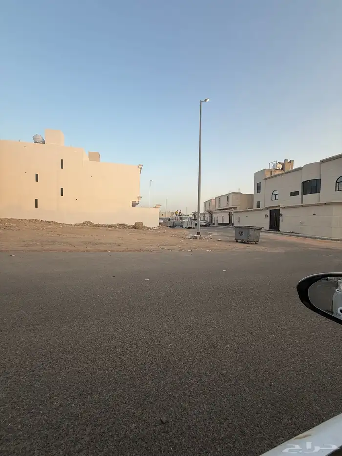 للبيع ارض في مخطط النبلاء م267 على شارعين 16م شمالي غربي 7