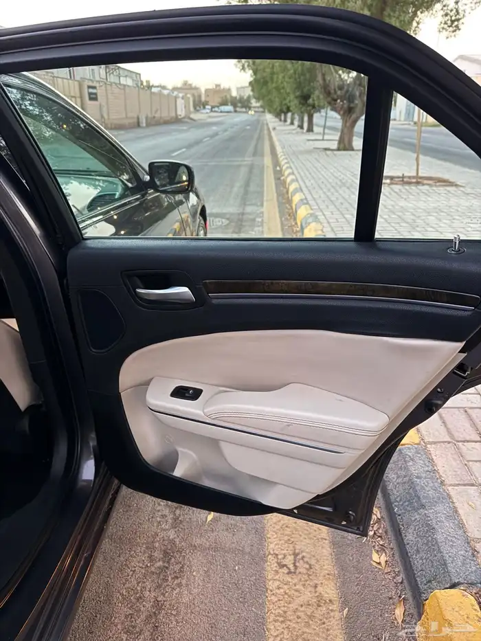 كرايسلر 2016 فل كامل هيمي 8V 39