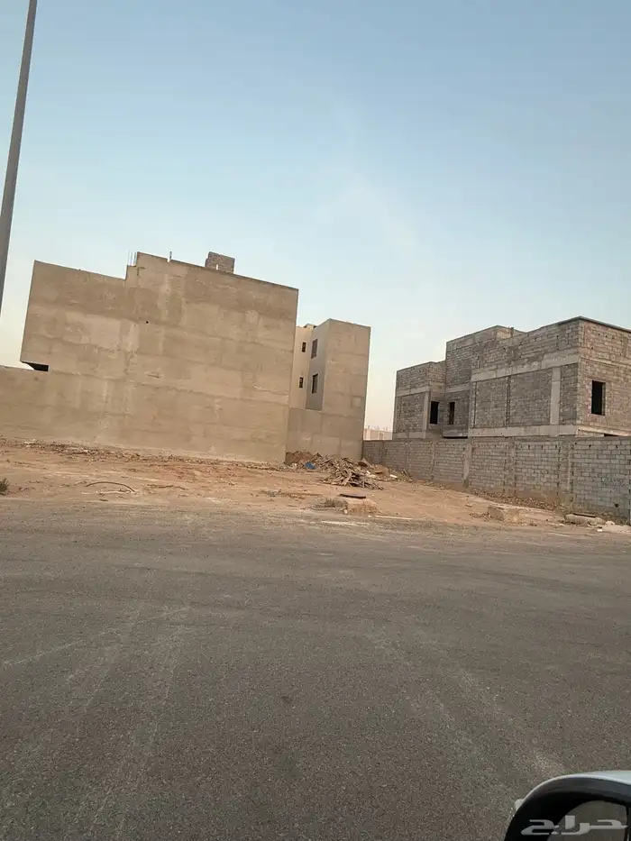 للبيع ارض في مخطط النبلاء م250 شارع 16 غربي خلف نفط 11