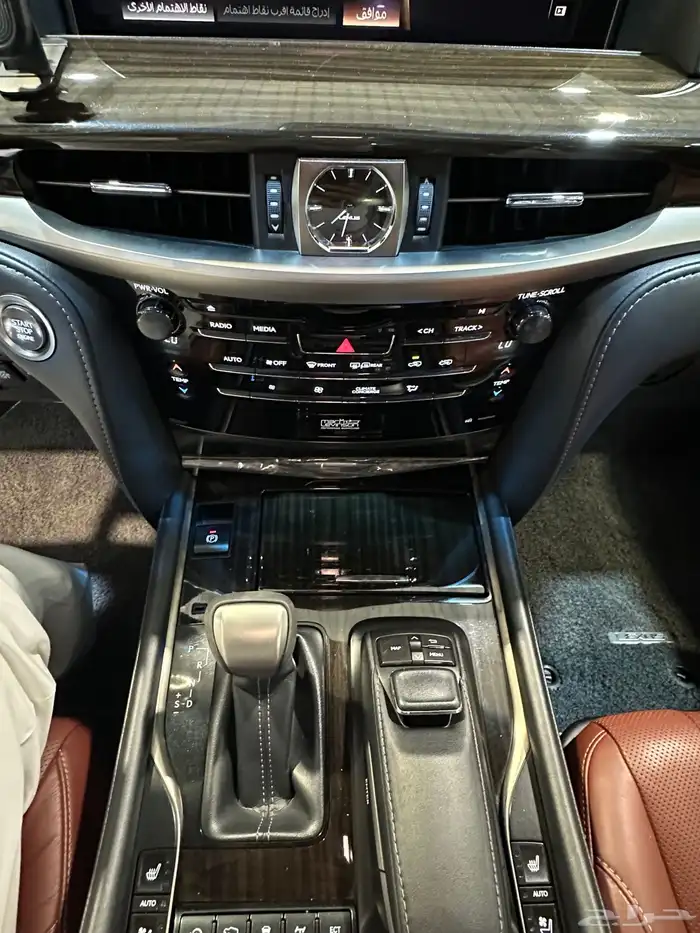 جيب لكزس LX570 سبورت 2020 فطيمي على الشرط 24