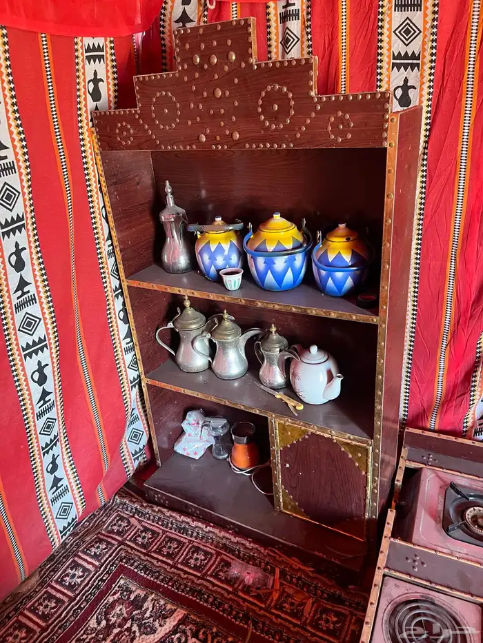 خيمه معها وجار هيتر و جار قهوه وشاهي 6
