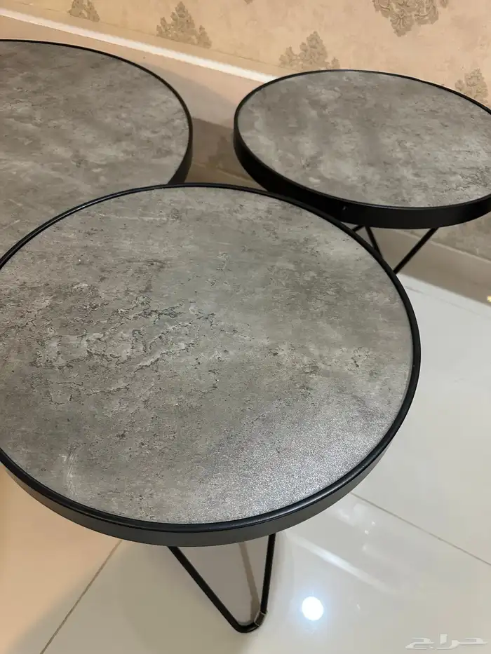 طاولات مع ابجوره نظيفه 2