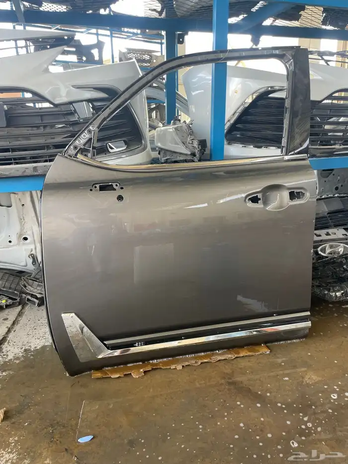 باب امامي يسار لكزس 600 موديل 2024 1