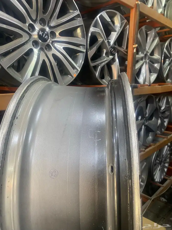 جنوط لاندكروزر تورنق 2021 مقاس 20 اصليه 2