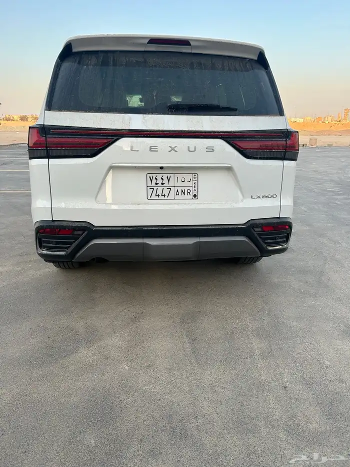 لكزس 2024 LX فئة 600 DD مخززن سعودي 1