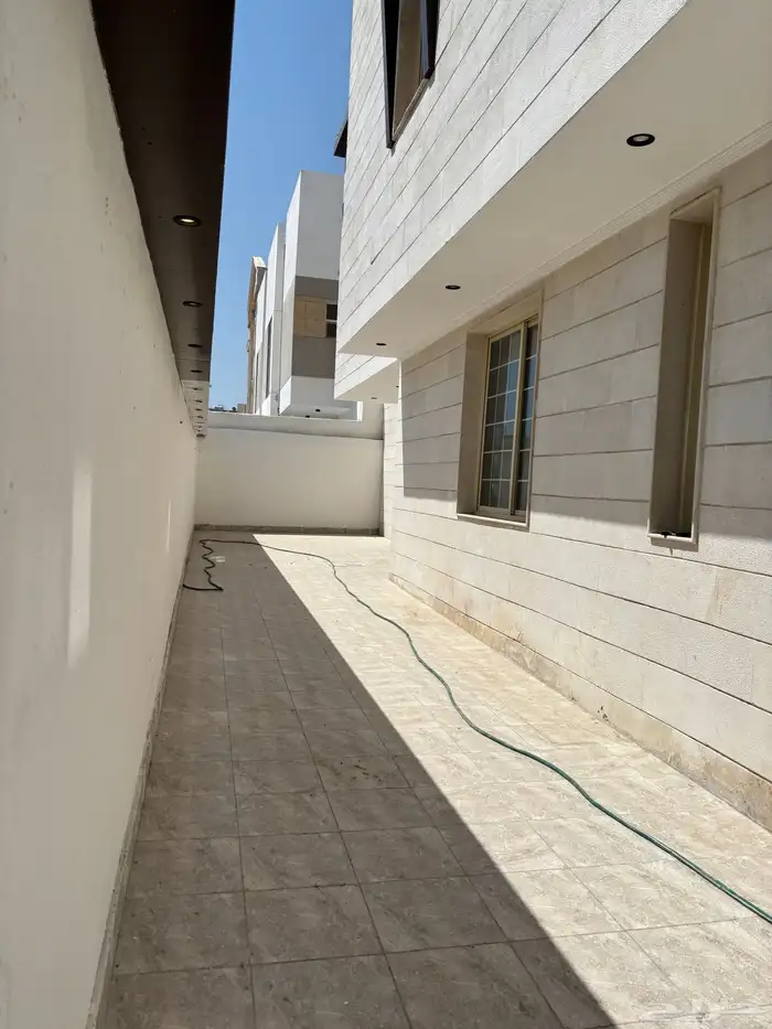 فلة فاخرة للبيع 2
