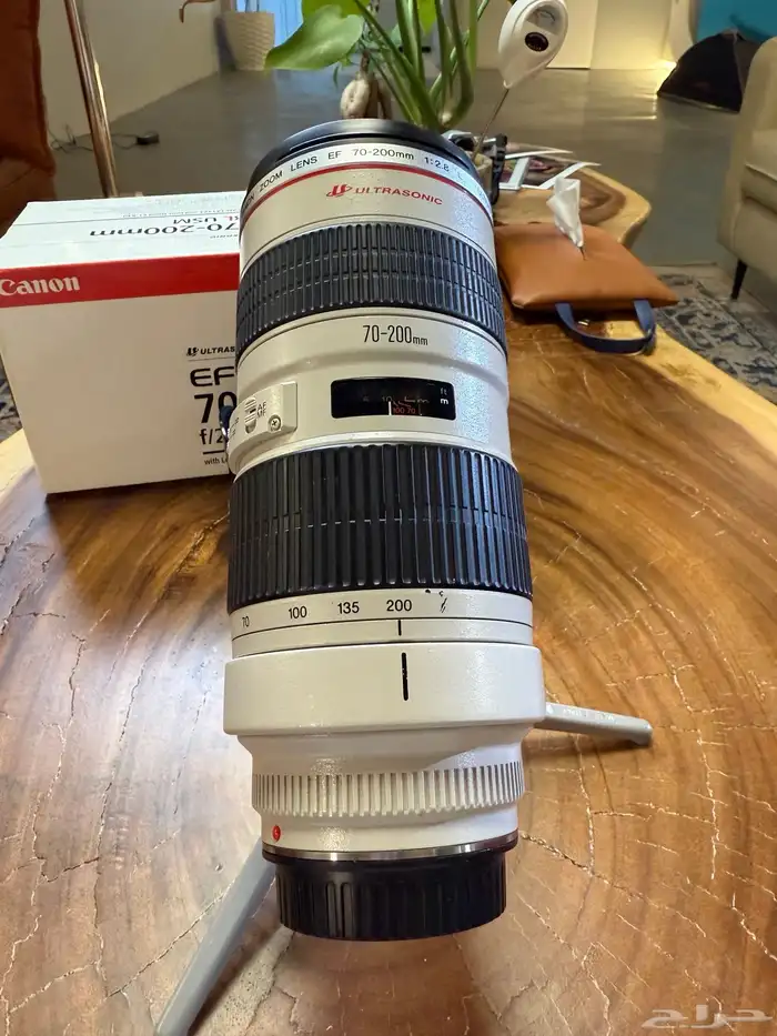 عدسة زوم كانون   Canon 70-200 f 2.8 2