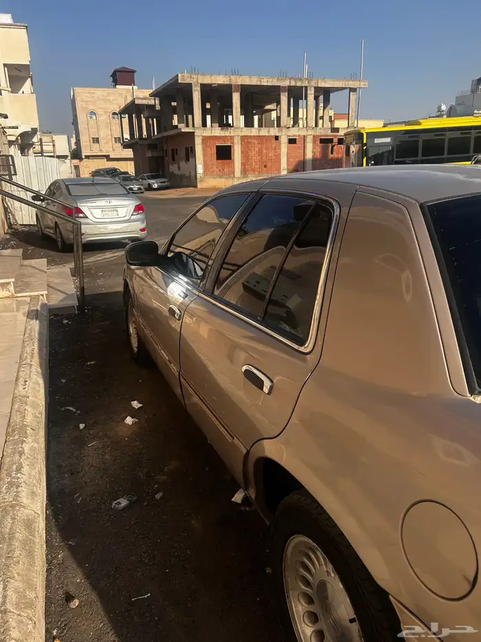 فورد ماركيز 1998 15