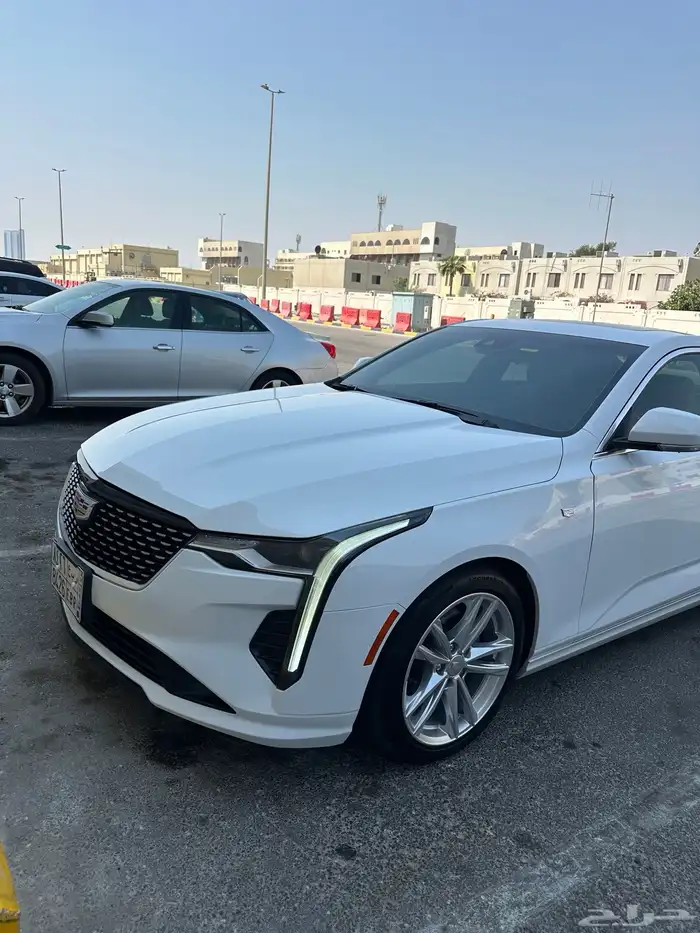 كاديلاك CT4 2021 4