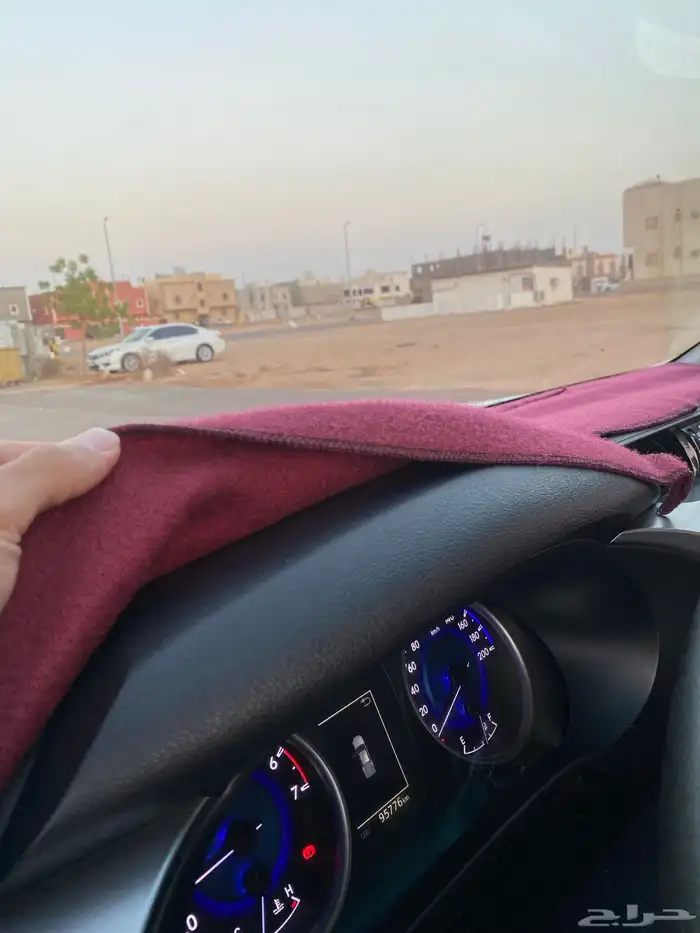 هايلوكس2016 (مخزنه ) فل كامل قير عايدي بدووون دبل سعودي 17