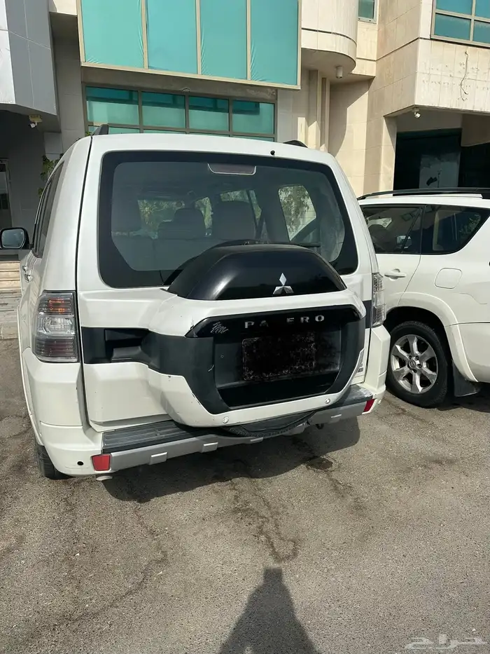 ميتسوبيشي باجيرو ماكينة 3500 دبل الممشي 205 ألف حالة ممتازة 2