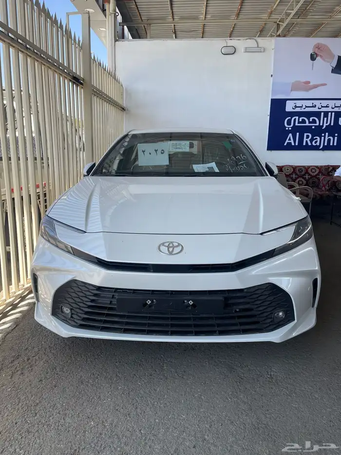 كامري E استاندر 2025 اصفار 1