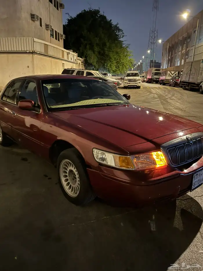 فورد جراند ماركيز 2000 8