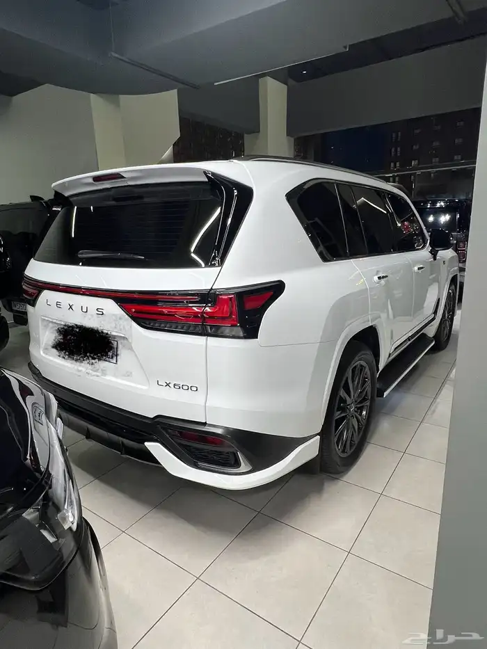 لكزس LX600 اف سبورت 9
