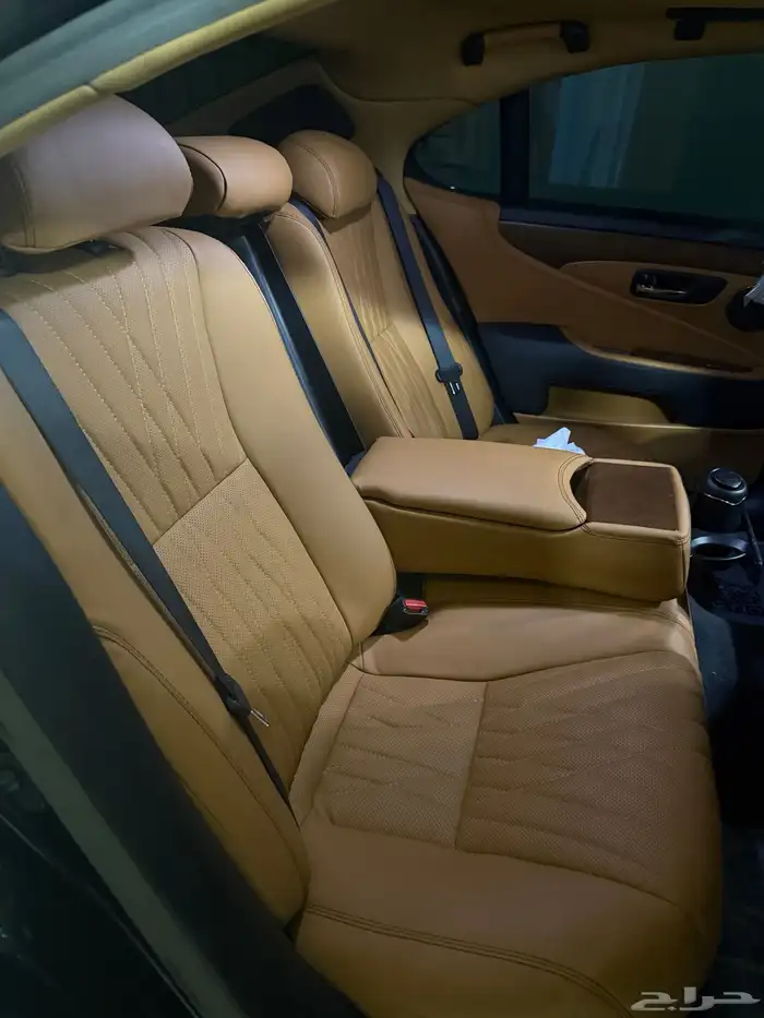 لكزس 2010 لوحات دبي للبيع او للبدل ب2013 او 14 دبي حد 30 4