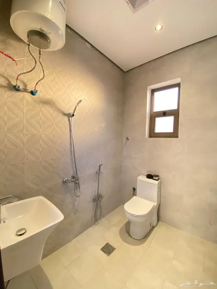 فيلا للإيجار فاخرة جديدة 26