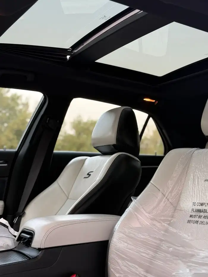 للبيع كرايزلر S2021 وكاله وارد المتحدة 12
