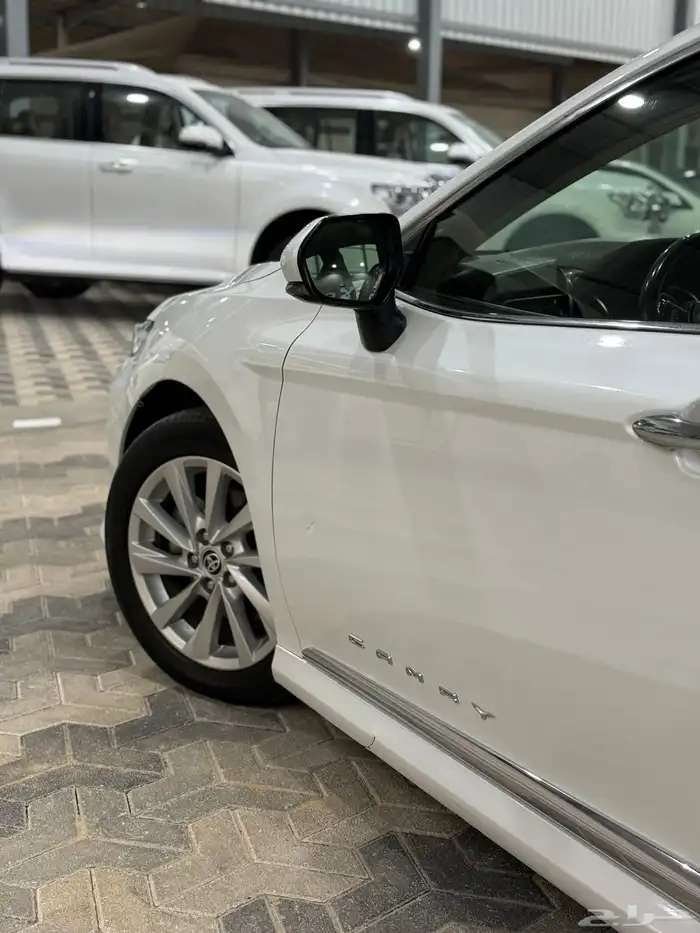 تويوتا كامري 2023 GLE فل كامل بنزين 5