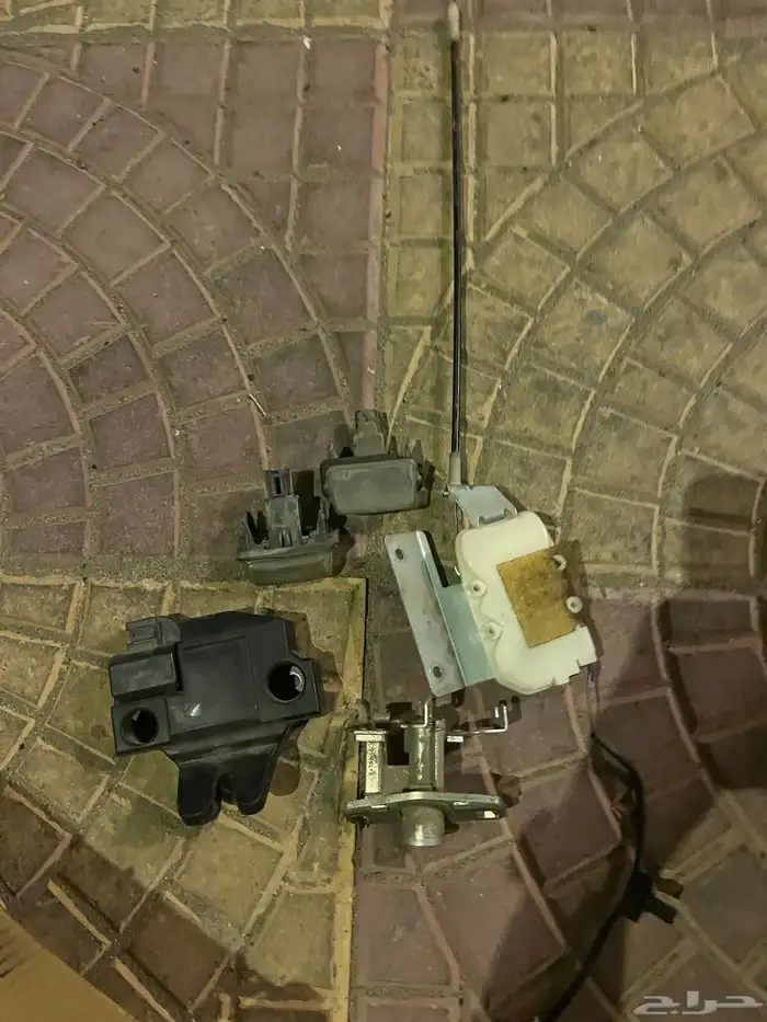 قفل شنطة كامري 2015 2