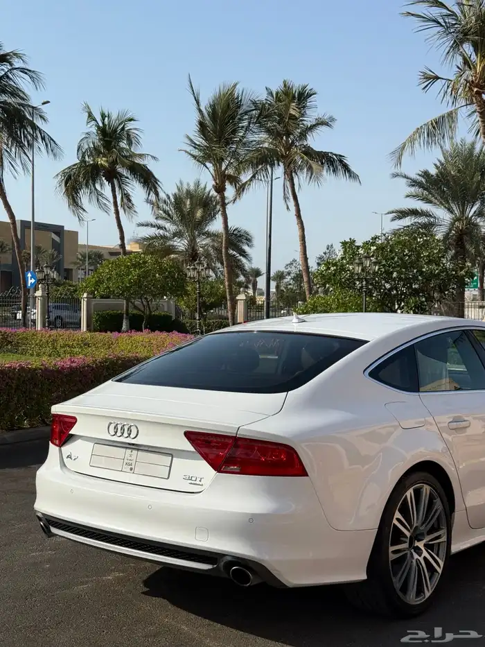 اودي A7 ابيض 2